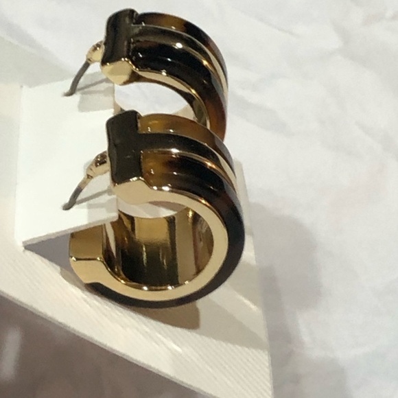 Lauren Ralph Lauren tortoiseshell half moon cuff earrings‎ brand new - Picture 7 of 16